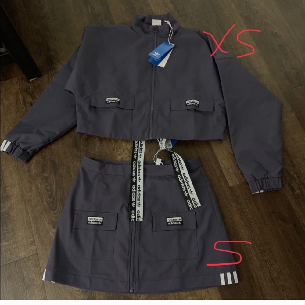New authentic adidas pocket skirt & adidas top